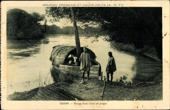 Postcard Soudan Mali, Crossing a river in a canoe