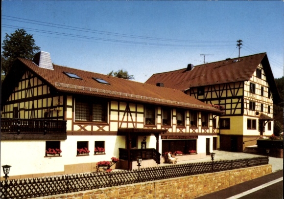 Ak Volkersbrunn Schadensbach im Spessart, vakwerkhuis, Gasthaus zur Rose