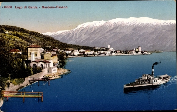 Ak Fasano Gardone Riviera Lombardia, widok na miasto, parowiec w salonie, jezioro Garda
