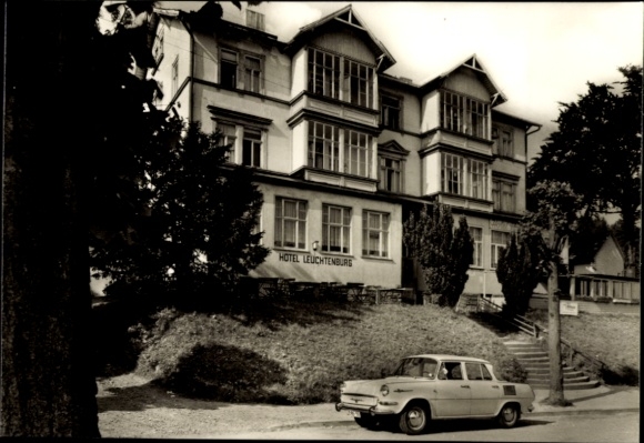Ak Tabarz im Thüringer Wald, Historisches Hotel Leuchtenburg, schwarz-weiß Foto, altmodisches Aut