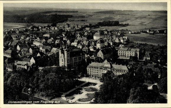 Ak Donaueschingen im Schwarzwald, Fliegeraufnahme