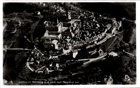 Ak Weilburg a. d. Lahn, Gesamtansicht, Fliegeraufnahme