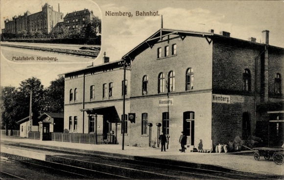 Postcard Niemberg Landsberg im Saalekreis, railway station track side, inn H. Hirsch, malt factory