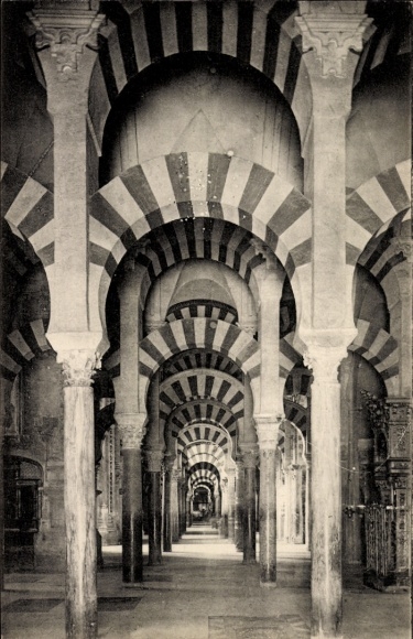 Postcard Córdoba Andalusia Spain, view of the columns and arches of the Mezquita in black and white photo
