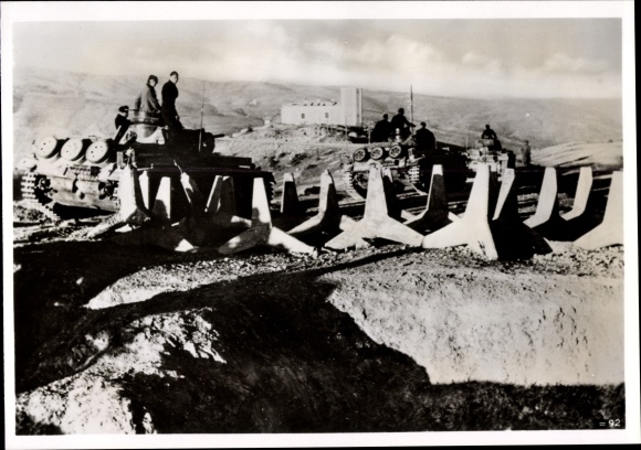 Photo German tanks in Greece, Wehrmacht, II. WW