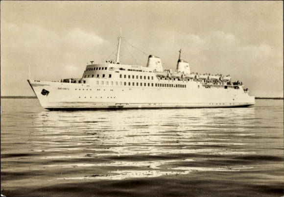 Postcard DDR Grand Ferry Sassnitz
