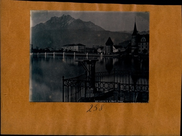 Zdjęcie około 1890 r., miasto Lucerna Szwajcaria, pejzaż miejski, Mont Pilate