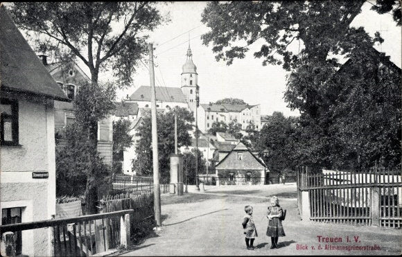 Postcard faithful in the Vogtland, Altmannsgrüner Straße, children