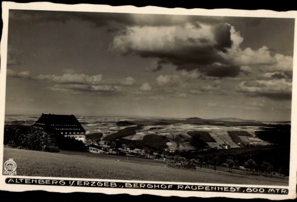 Ak Altenberg im Erzgebirge, Landschaftsblick, Berghof Raupennest, Wolken über Feldern