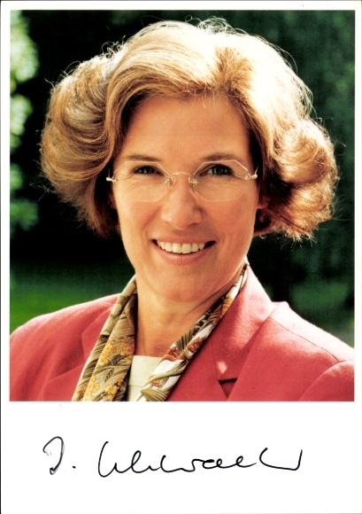 foto politicus Irmgard Schwaetzer, minister van Regionale Planning, handtekening