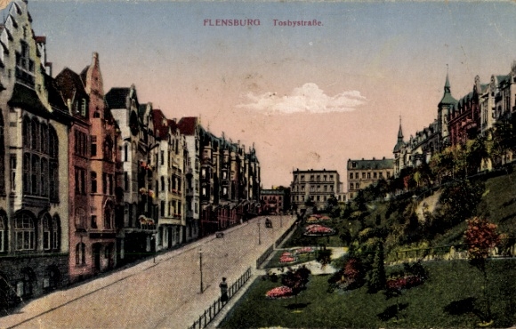 KP Flensburg, budynki mieszkalne przy Tosbystraße, park