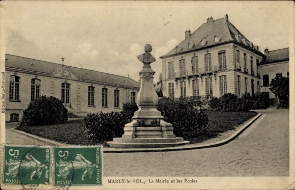 Ak Marly le Roi Yvelines, La Mairie et les Ecoles