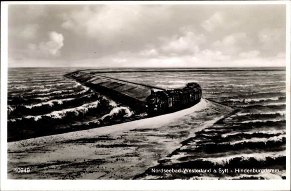 PC Nordseebad Westerland on Sylt, locomotive on the Hindenburgdamm