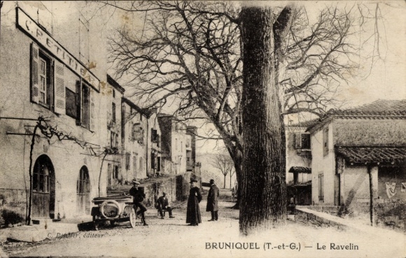 Ak Bruniquel Tarn et Garonne,  Le Ravelin, Bäume, Menschen,  