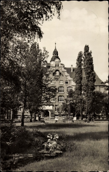 Postcard Riesa an der Elbe Sachsen, Friedrich Ebert Platz, August Bebel Strasse