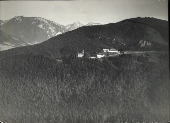 foto Siegsdorf in Opper-Beieren, klooster Maria Eck, luchtfoto