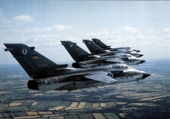 Postcard Bundeswehr, German military aircraft, Tornado formation, Marinefliegergeschwader 1