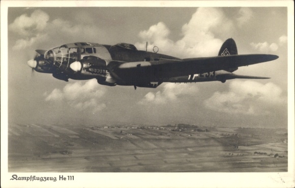 Postcard Heinkel He 111, German fighter plane in flight, Luftwaffe, bomber, II. WW