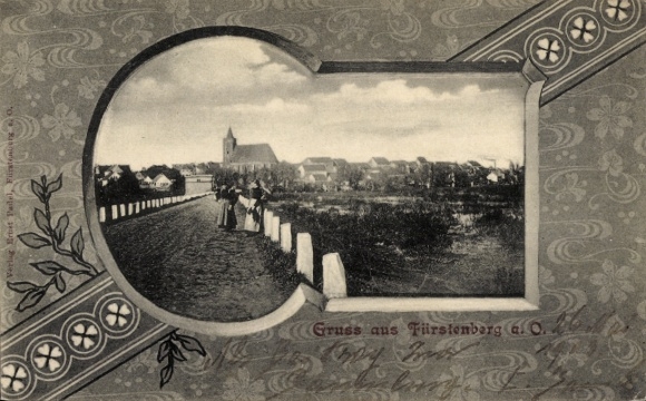 Passepartout Ak Fürstenberg an der Oder Eisenhüttenstadt in Brandenburg, Gesamtansicht, Kirche