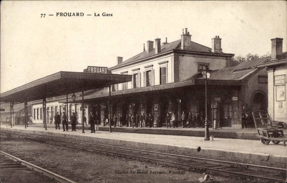 PC Frouard Meurthe et Moselle, train station, track side