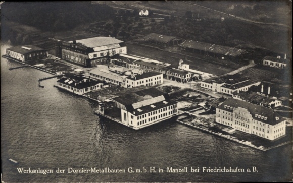 Ak Manzell Friedrichshafen am Bodensee, Werkanlagen der Dornier Metallbauten GmbH, Fliegeraufnahme