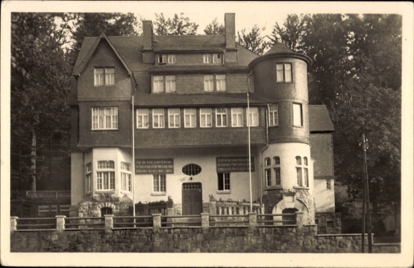 Postcard Asbach Schmalkalden in the Thuringian Forest, historical building, trees in the background, black and white
