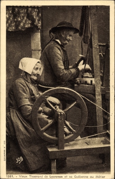 Postcard Locronan Finistère, Old Weaver and his Guebenne at the Metier