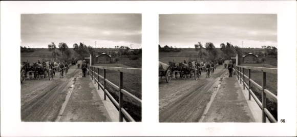 Stereo spatial image photo &quot;The soldiers of the leader in the field&quot; No: 66, retreat in the demarcation line