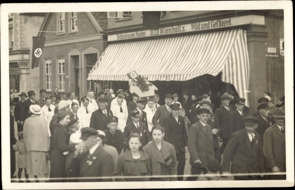 Photo Postcard Aurich, Osterstraße, Otto Wienholtz game and poultry shop, May parade 1934