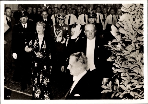 Foto Hoffmann, Heinrich, Prag, Reichsprotektor von Neurath mit Gattin, Erste Deutsche Kulturwoche