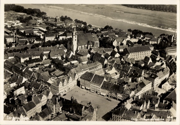 Ansichtkaart Torgau aan de Elbe Saksen, stadsgezicht, luchtfoto
