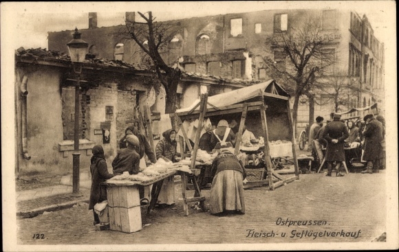 Postcard East Prussia, market, meat and poultry sales, East Prussia aid