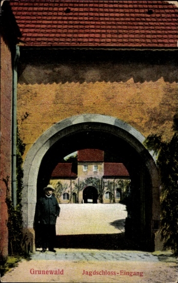 Postcard Berlin Zehlendorf Dahlem, entrance to the Grunewald hunting lodge