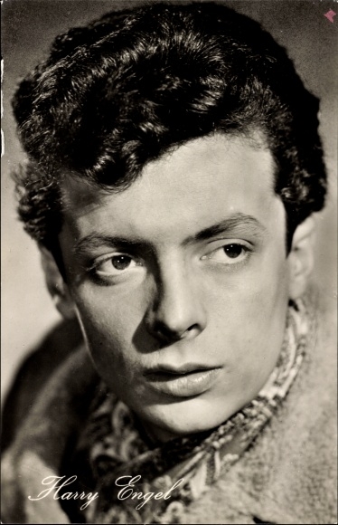 Postcard actor Harry Engel, Defa 254 395, Berlin corner Schönhauser