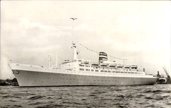 Postcard Steamer SS Statendam, Holland America Line HAL, In Operation