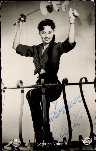 Postcard actress Caterina Valente, autograph