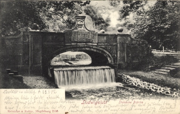 Postcard Ludwigslust in Mecklenburg, Stone Bridge