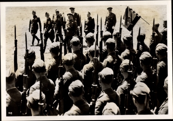 Foto Hoffmann, General Franco bei der Abschiedsparade der Legion Condor in Leon, Mai 1939
