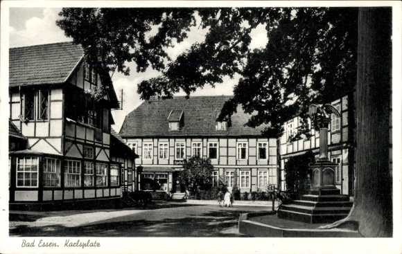 Ak Bad Essen, Karlsplatz, oorlogsmonument, vakwerkhuizen