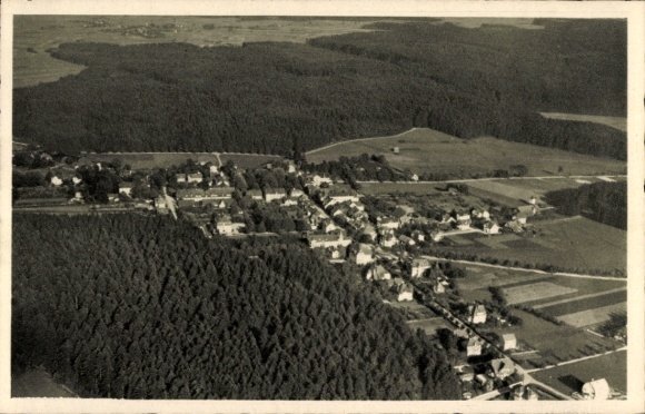 Ak Königsfeld im Schwarzwald Baar Kreis, Fliegeraufnahme vom Ort mit Umgebung