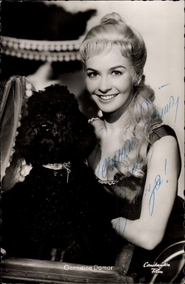 Postcard actress Germaine Damar, portrait, autograph, Dolores&#39; legs