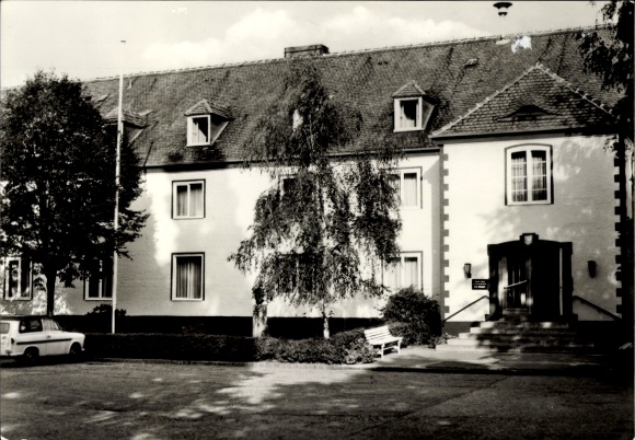 Postcard Güsen Elbe Parey in Saxony-Anhalt, Central School of the FDGB Federal Executive Board Nicos Belojannis