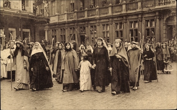 Postcard Bruges Brugge Flanders West Flanders, Procession du Saint Sang, Procession of the Holy Blood