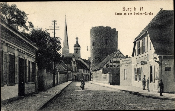 Ak Burg bei Magdeburg, Partie an der Berliner Straße