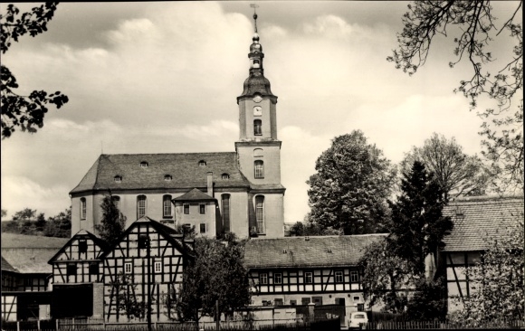 Ak Teichwolframsdorf in Thüringen, Kirche, Fachwerkhäuser