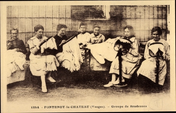 Postcard Fontenoy le Château Vosges Grand Est, Group of Bordeuses