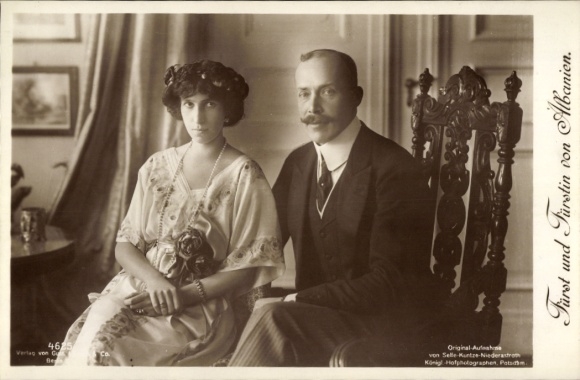 Postcard Prince and Princess of Albania, Sophie von Schönburg-Waldenburg