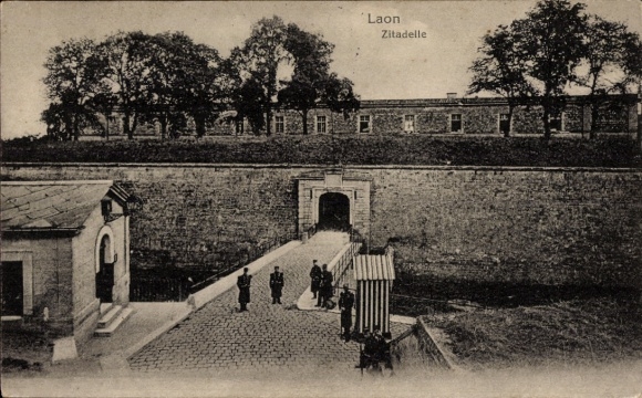 Ak Laon Aisne, citadel, brug, mensen, bomen