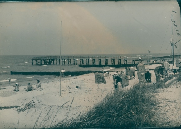 Photo Baltic resort Wustrow Fischland, beach, pier, beach chairs