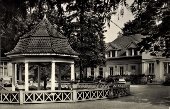 Ak Bad Berka in Thüringen, Goethebrunnen, Kurhaus, Gartenanlage, Pavillon